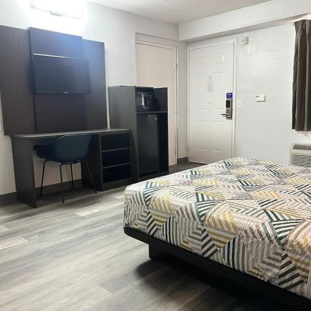 Motel 6-Middleburg Heights, Oh - Cleveland Екстериор снимка