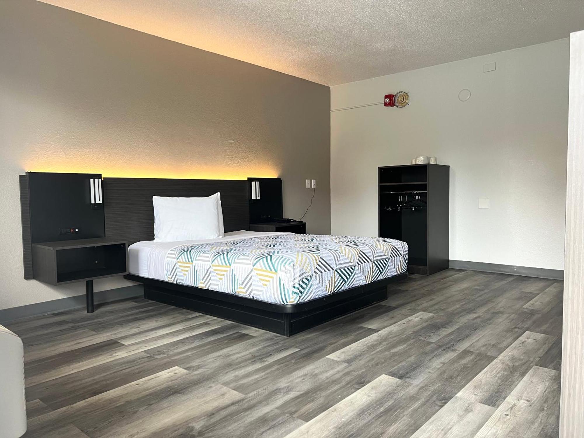 Motel 6-Middleburg Heights, Oh - Cleveland Екстериор снимка