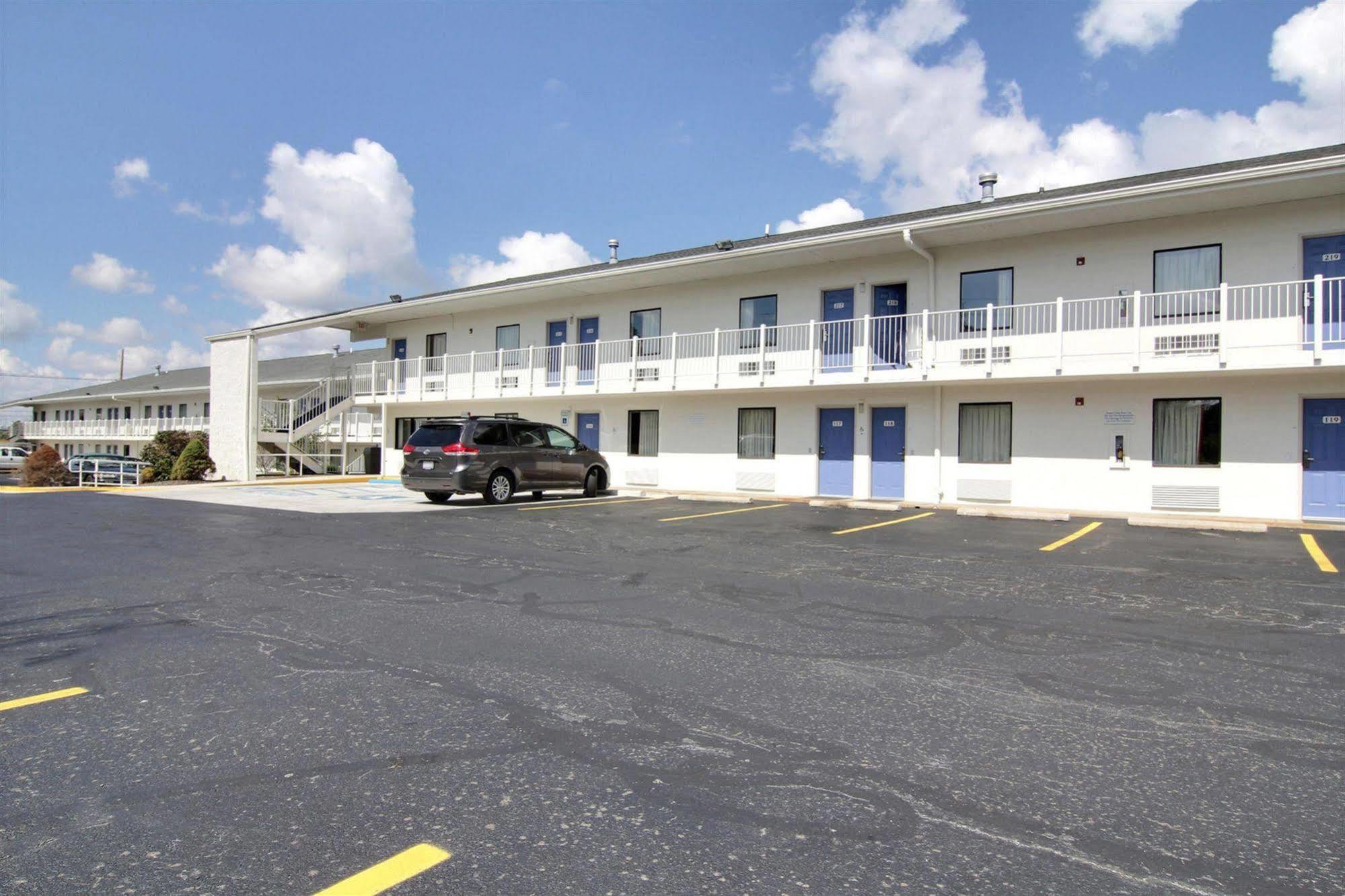 Motel 6-Middleburg Heights, Oh - Cleveland Екстериор снимка